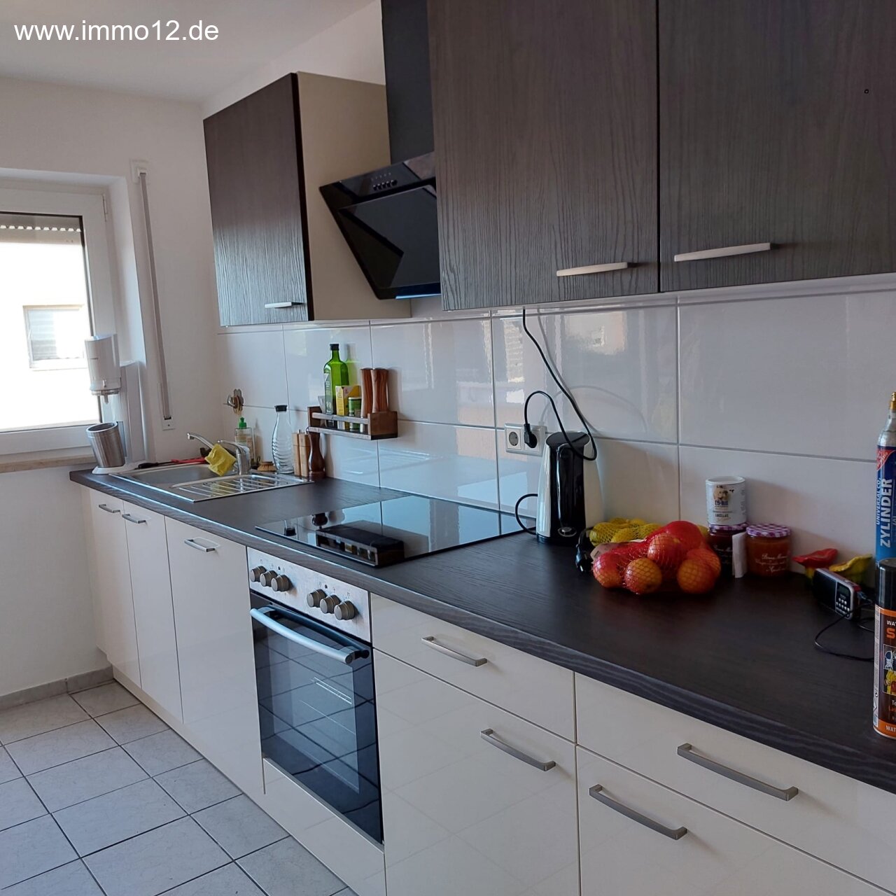 Helle 3 Zimmerwohnung mit Balkon in U-Bahnnähe